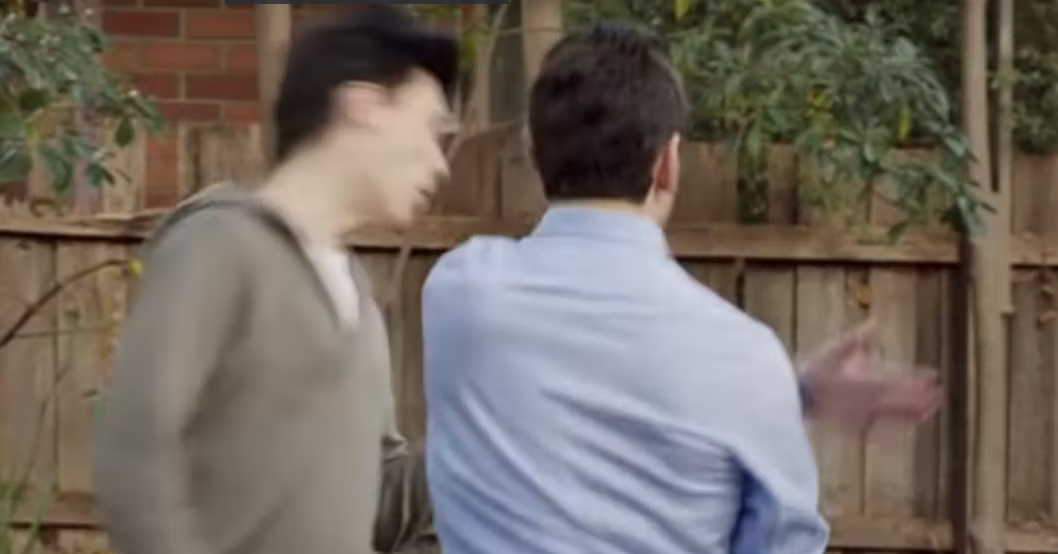 潜行拍打 (Sneak Slap)